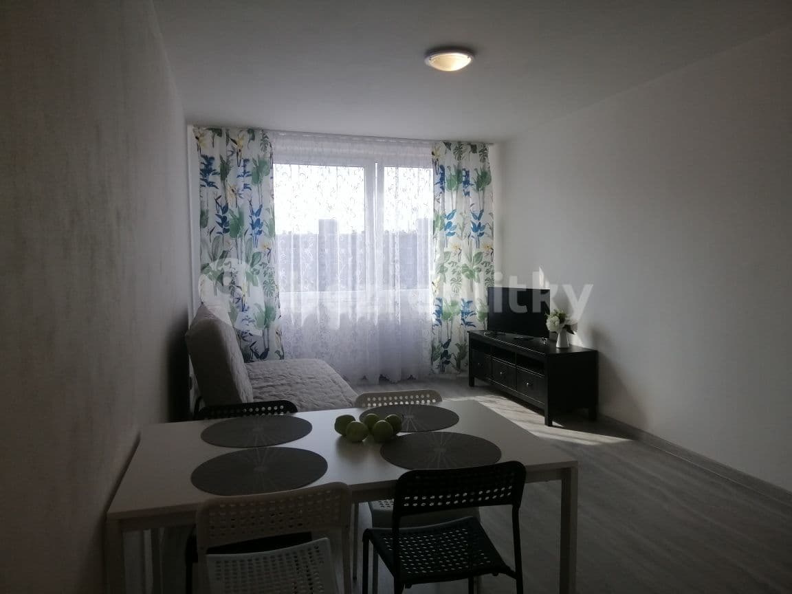 1 bedroom with open-plan kitchen flat to rent, 43 m², Kardašovská, Prague, Prague 1 bedroom with open-plan kitchen flat to rent, 43 m², Kardašovská, Prague, Prague