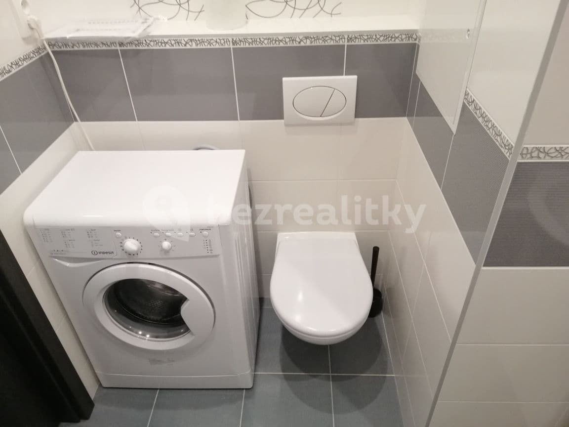 1 bedroom with open-plan kitchen flat to rent, 43 m², Kardašovská, Prague, Prague 1 bedroom with open-plan kitchen flat to rent, 43 m², Kardašovská, Prague, Prague