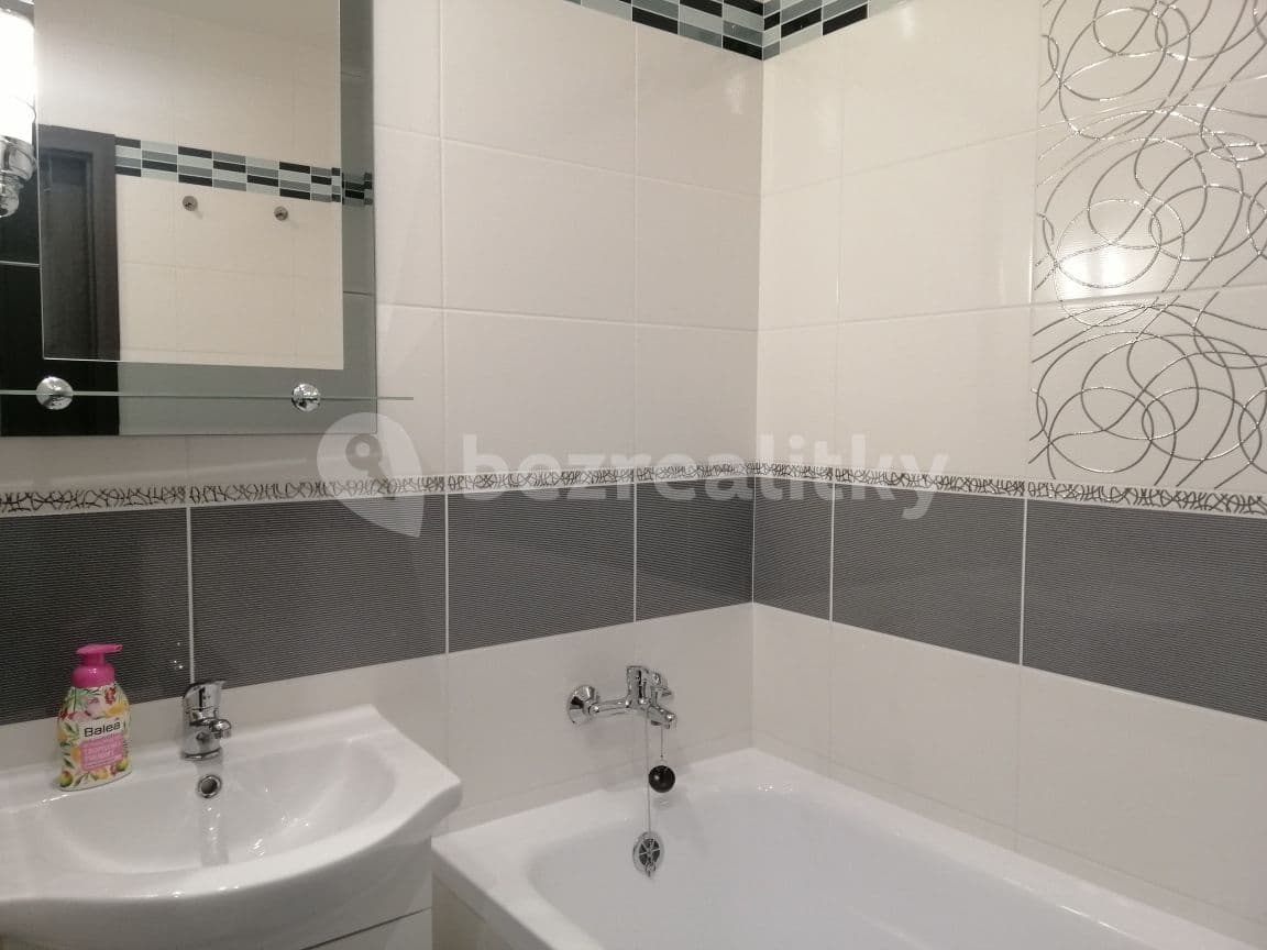 1 bedroom with open-plan kitchen flat to rent, 43 m², Kardašovská, Prague, Prague 1 bedroom with open-plan kitchen flat to rent, 43 m², Kardašovská, Prague, Prague