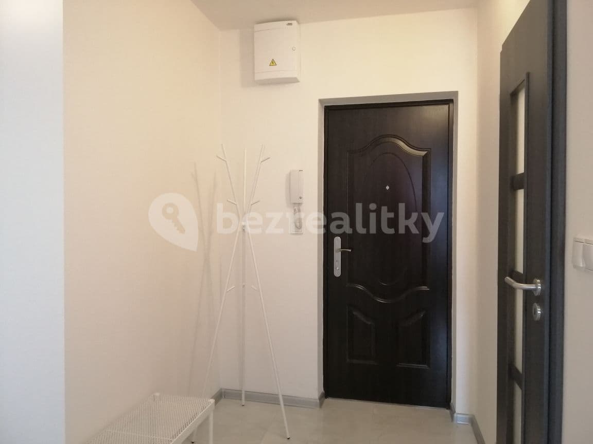 1 bedroom with open-plan kitchen flat to rent, 43 m², Kardašovská, Prague, Prague 1 bedroom with open-plan kitchen flat to rent, 43 m², Kardašovská, Prague, Prague