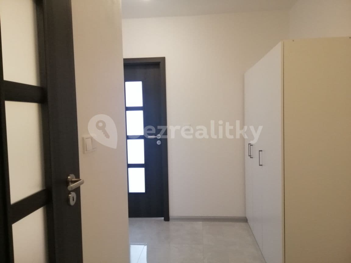 1 bedroom with open-plan kitchen flat to rent, 43 m², Kardašovská, Prague, Prague 1 bedroom with open-plan kitchen flat to rent, 43 m², Kardašovská, Prague, Prague