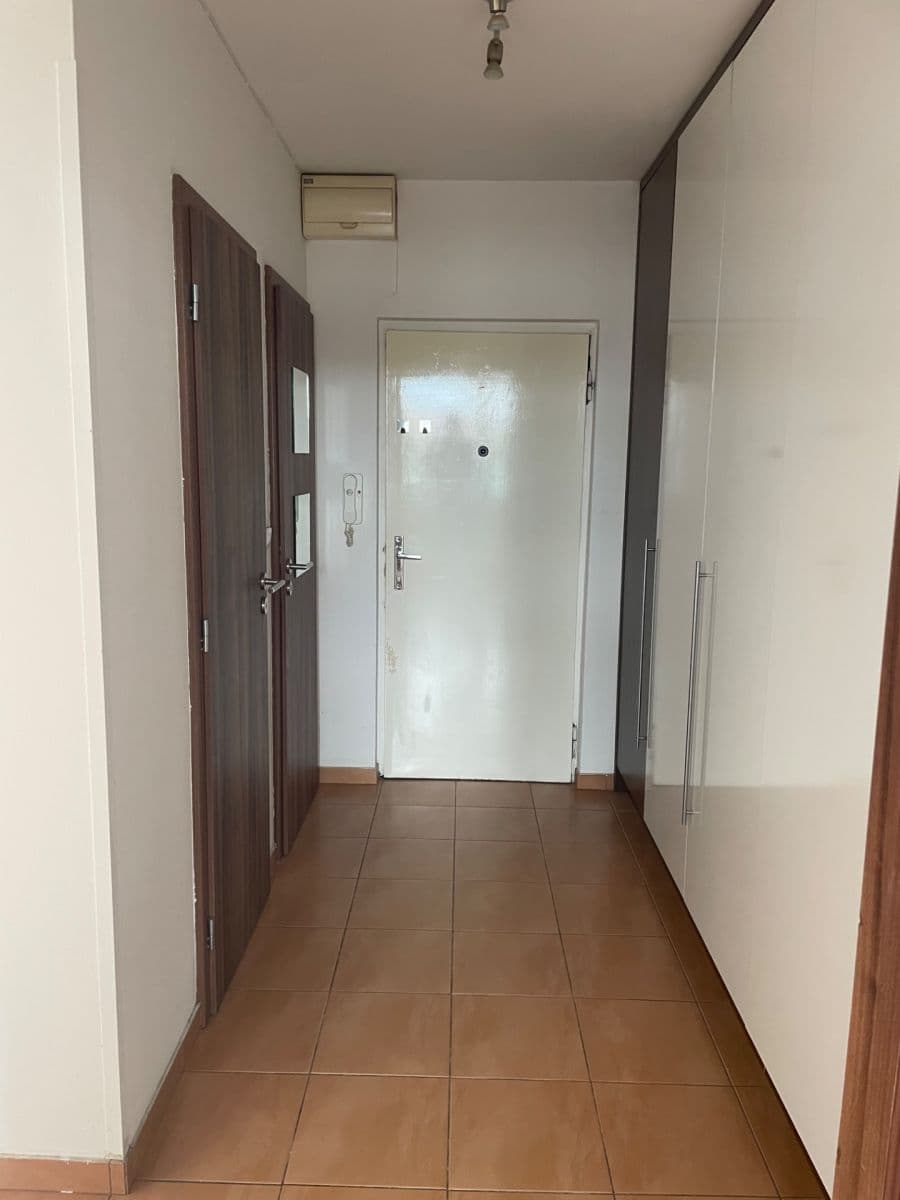 1 bedroom with open-plan kitchen flat to rent, 40 m², Italská, Kladno, Středočeský Region 1 bedroom with open-plan kitchen flat to rent, 40 m², Italská, Kladno, Středočeský Region