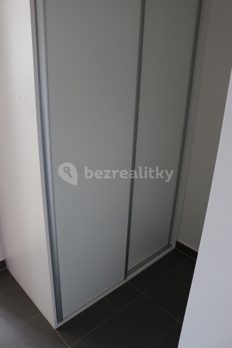 Studio flat to rent, 42 m², Škrábkových, Prague, Prague Studio flat to rent, 42 m², Škrábkových, Prague, Prague