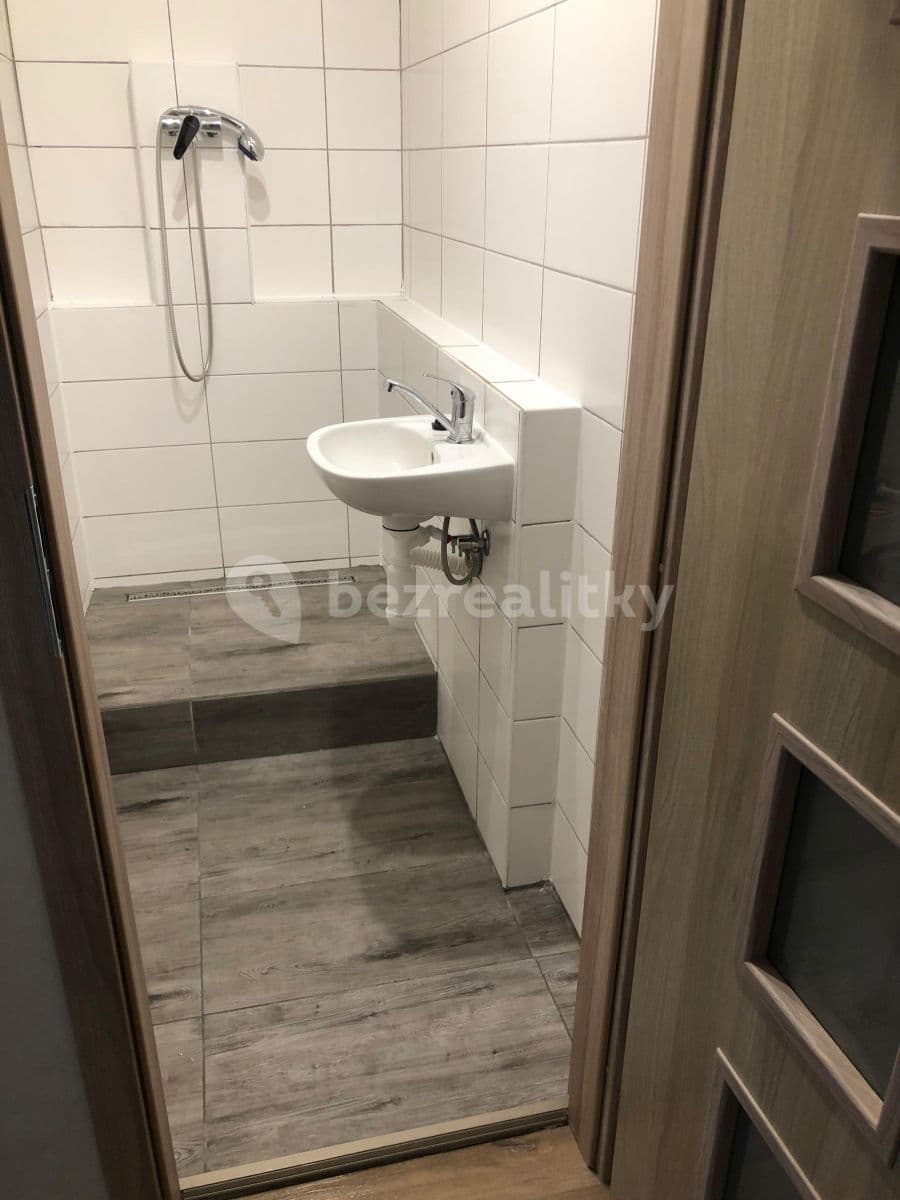 1 bedroom with open-plan kitchen flat to rent, 37 m², Barrandova, Ústí nad Labem, Ústecký Region 1 bedroom with open-plan kitchen flat to rent, 37 m², Barrandova, Ústí nad Labem, Ústecký Region