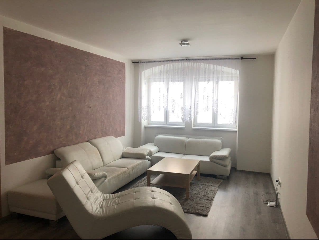 1 bedroom with open-plan kitchen flat to rent, 60 m², Široká, Chrudim, Pardubický Region 1 bedroom with open-plan kitchen flat to rent, 60 m², Široká, Chrudim, Pardubický Region