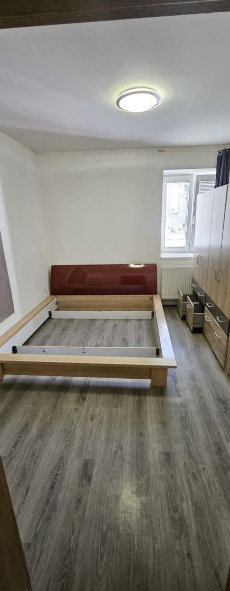 1 bedroom with open-plan kitchen flat to rent, 60 m², Široká, Chrudim, Pardubický Region 1 bedroom with open-plan kitchen flat to rent, 60 m², Široká, Chrudim, Pardubický Region
