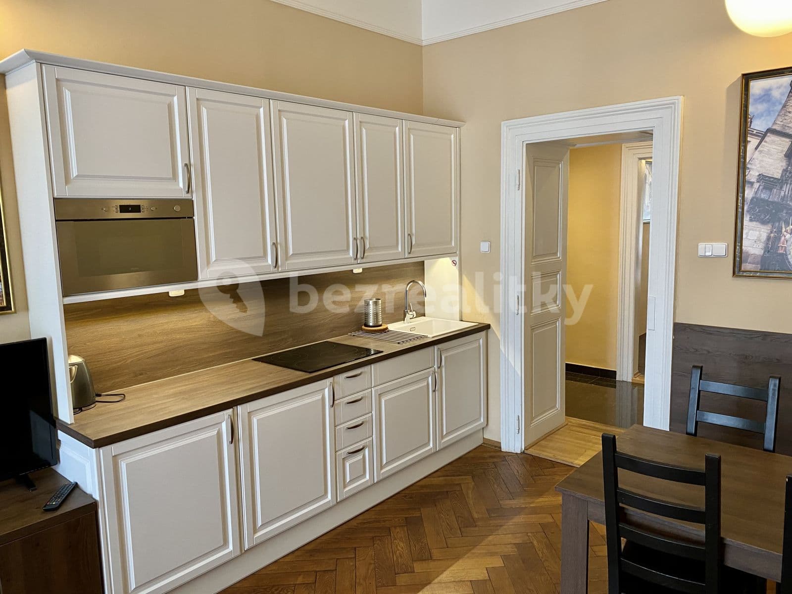 1 bedroom with open-plan kitchen flat to rent, 72 m², Milady Horákové, Prague, Prague 1 bedroom with open-plan kitchen flat to rent, 72 m², Milady Horákové, Prague, Prague