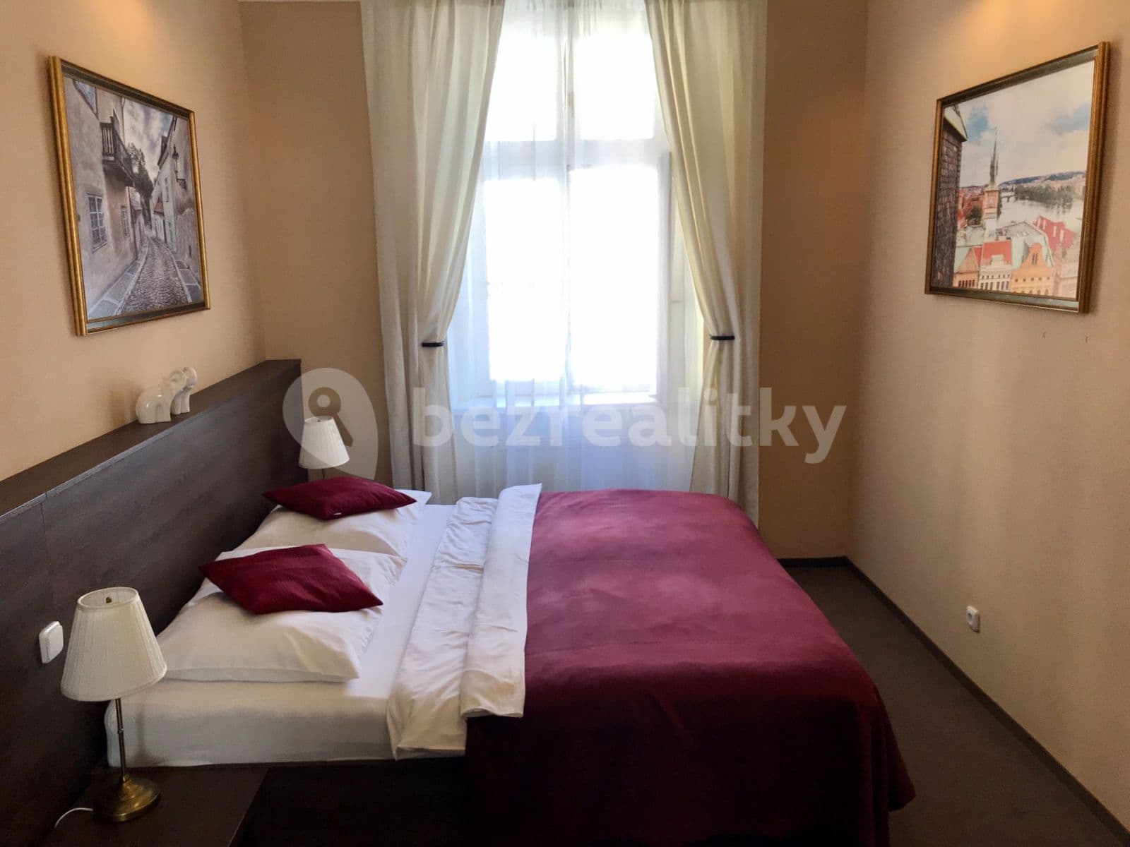 1 bedroom with open-plan kitchen flat to rent, 72 m², Milady Horákové, Prague, Prague 1 bedroom with open-plan kitchen flat to rent, 72 m², Milady Horákové, Prague, Prague