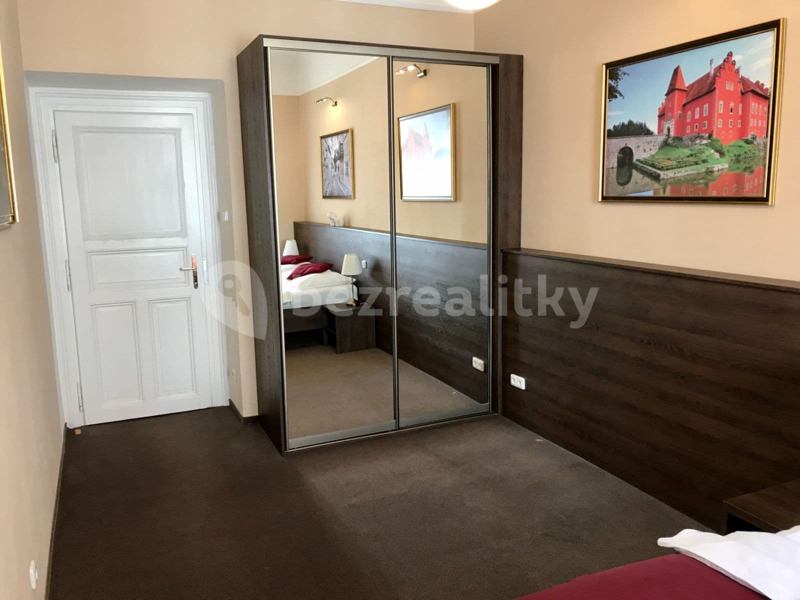 1 bedroom with open-plan kitchen flat to rent, 72 m², Milady Horákové, Prague, Prague 1 bedroom with open-plan kitchen flat to rent, 72 m², Milady Horákové, Prague, Prague