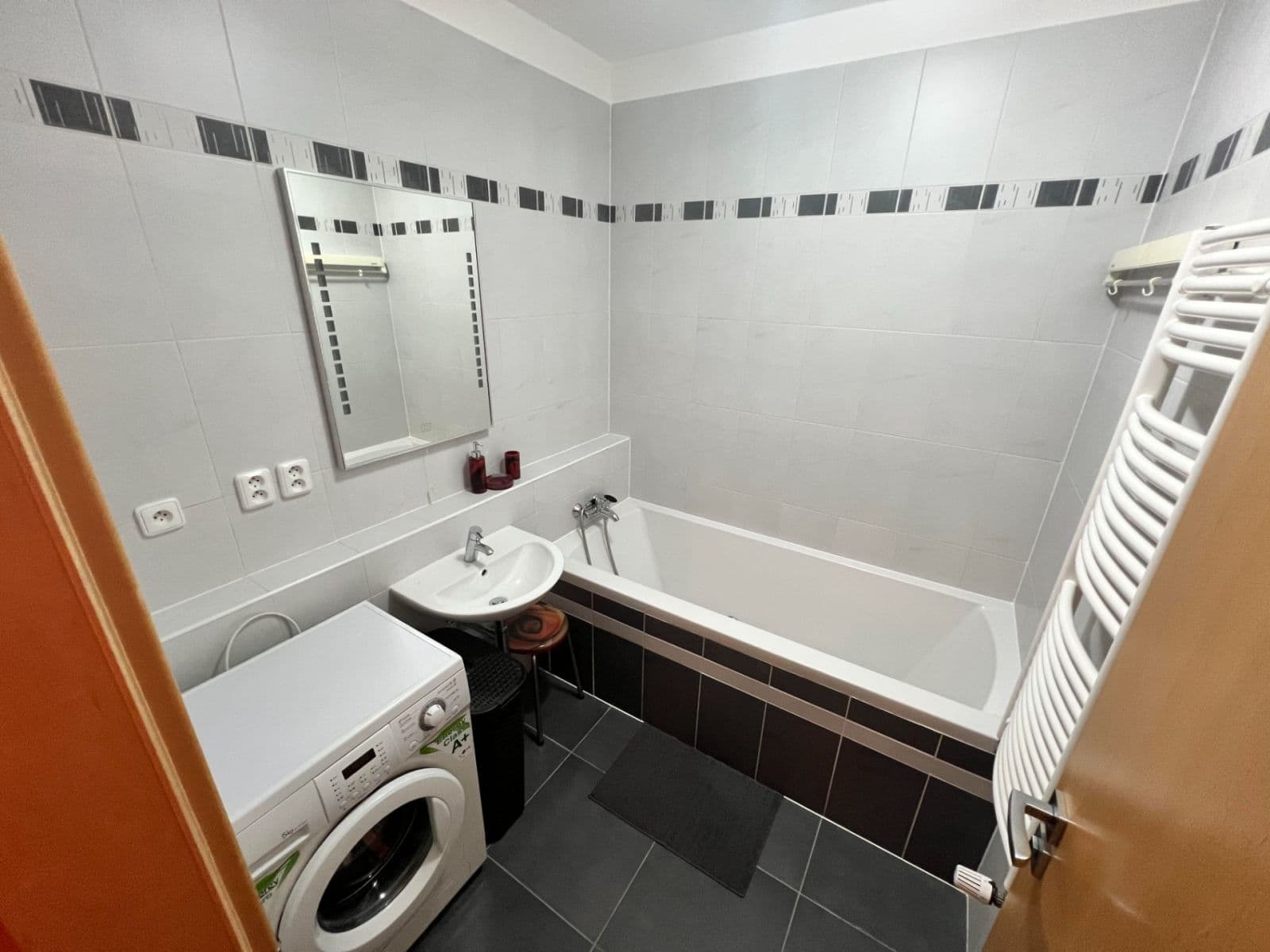 1 bedroom with open-plan kitchen flat to rent, 61 m², Marty Krásové, Prague, Prague 1 bedroom with open-plan kitchen flat to rent, 61 m², Marty Krásové, Prague, Prague