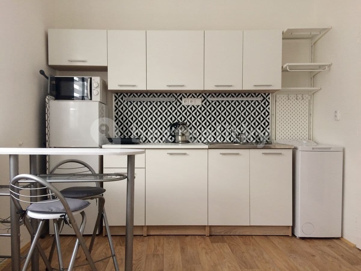 Small studio flat to rent, 20 m², Počátecká, Prague, Prague Small studio flat to rent, 20 m², Počátecká, Prague, Prague