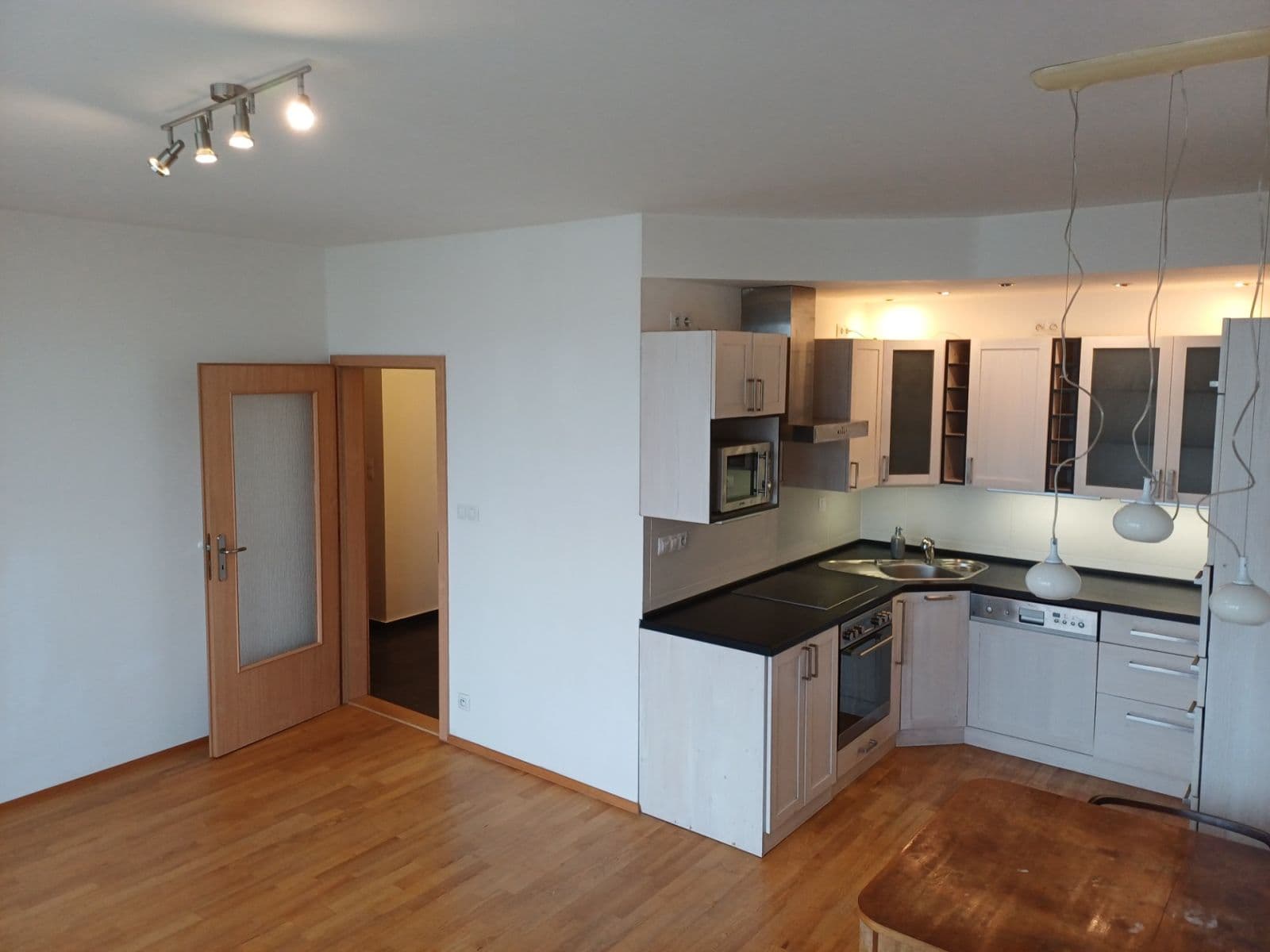 1 bedroom with open-plan kitchen flat to rent, 52 m², Zakšínská, Prague, Prague 1 bedroom with open-plan kitchen flat to rent, 52 m², Zakšínská, Prague, Prague