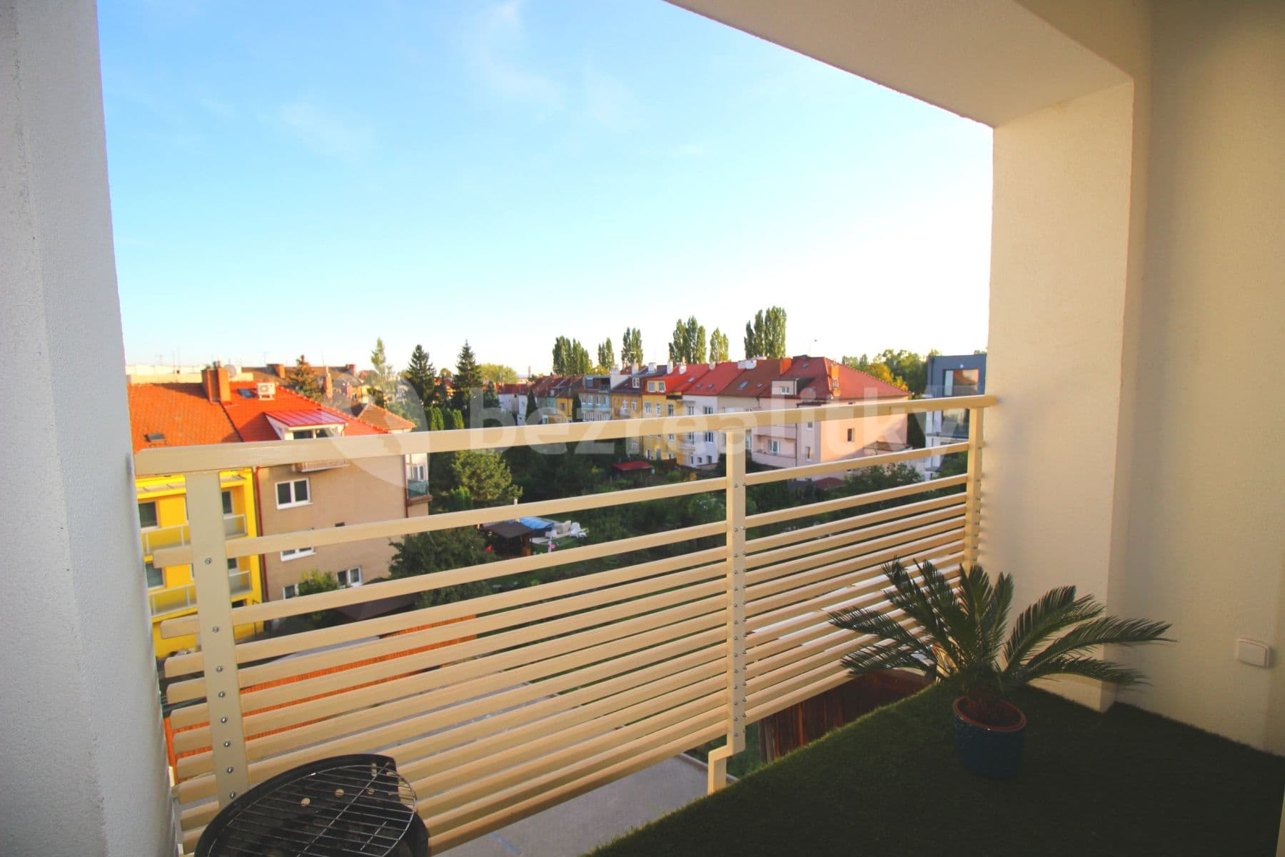 2 bedroom with open-plan kitchen flat to rent, 81 m², Bendlova, Brno, Jihomoravský Region 2 bedroom with open-plan kitchen flat to rent, 81 m², Bendlova, Brno, Jihomoravský Region