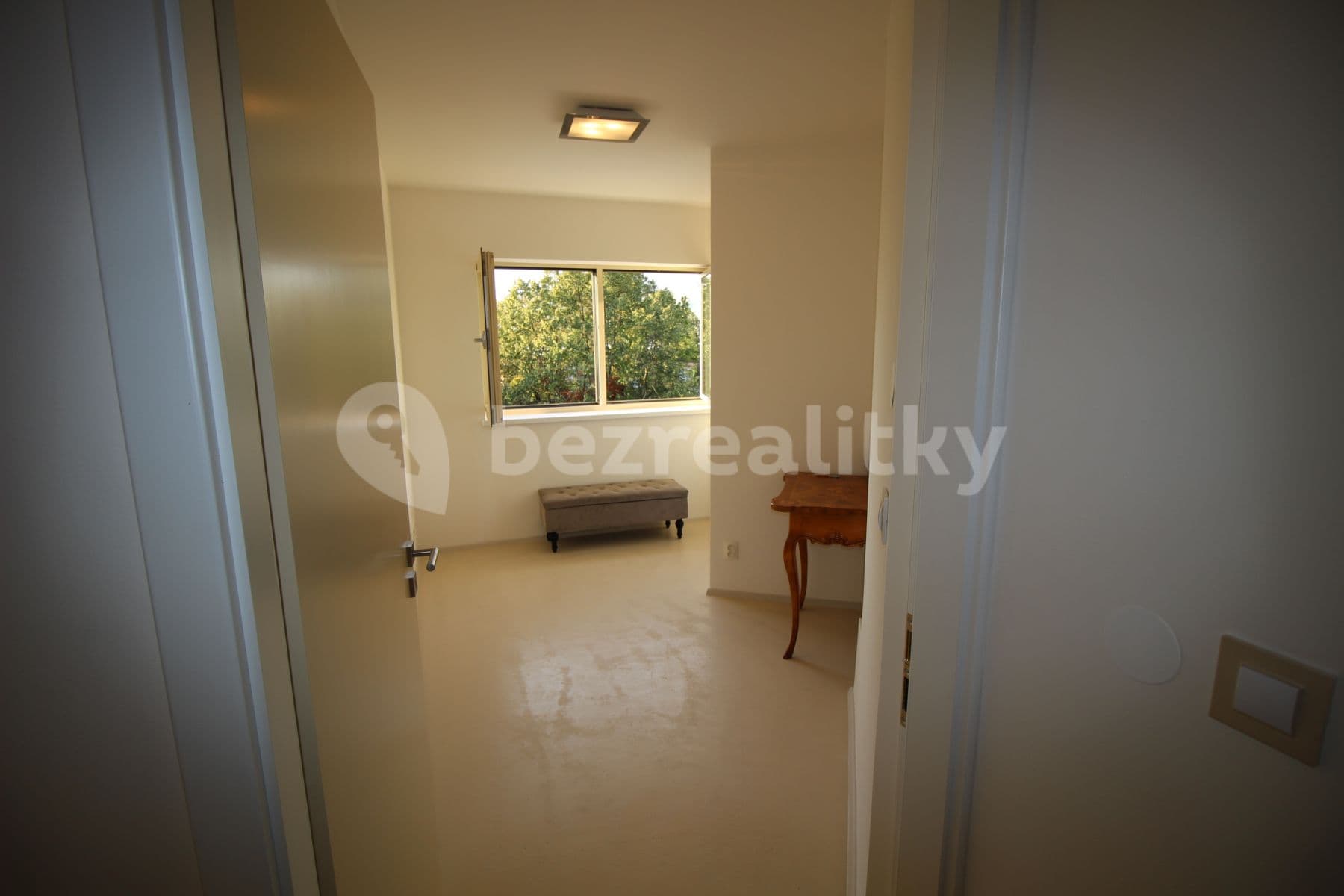 2 bedroom with open-plan kitchen flat to rent, 81 m², Bendlova, Brno, Jihomoravský Region 2 bedroom with open-plan kitchen flat to rent, 81 m², Bendlova, Brno, Jihomoravský Region