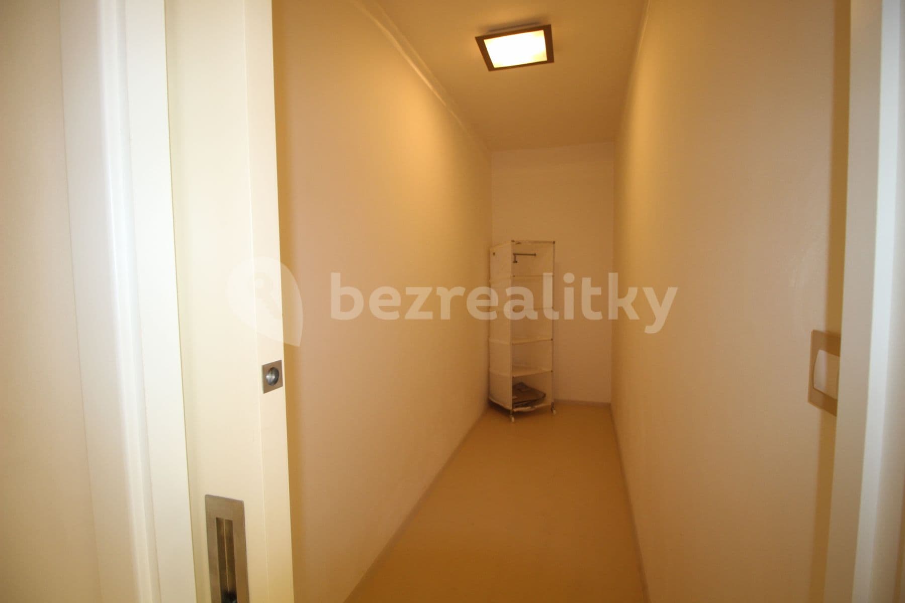 2 bedroom with open-plan kitchen flat to rent, 81 m², Bendlova, Brno, Jihomoravský Region 2 bedroom with open-plan kitchen flat to rent, 81 m², Bendlova, Brno, Jihomoravský Region