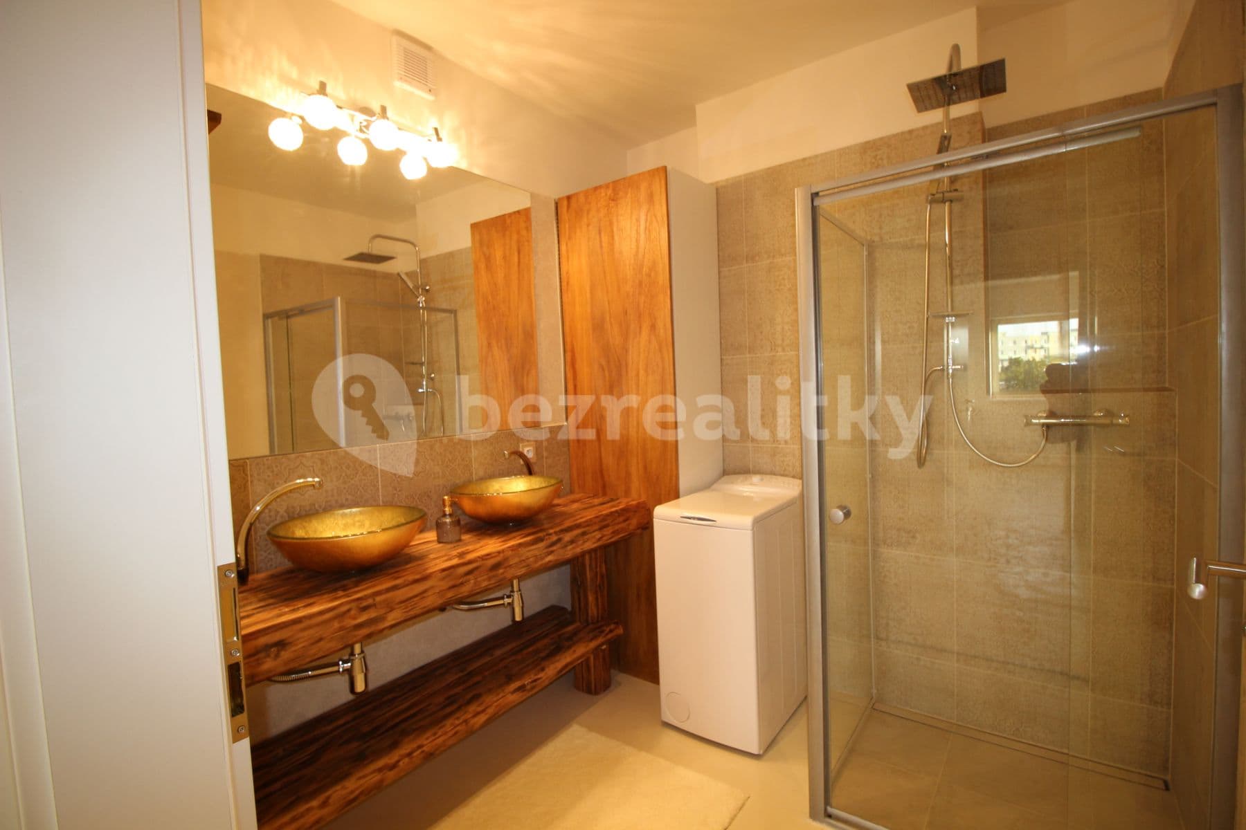 2 bedroom with open-plan kitchen flat to rent, 81 m², Bendlova, Brno, Jihomoravský Region 2 bedroom with open-plan kitchen flat to rent, 81 m², Bendlova, Brno, Jihomoravský Region