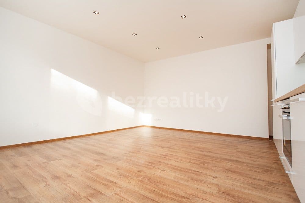 1 bedroom with open-plan kitchen flat to rent, 41 m², Sokolovská, Ostrava, Moravskoslezský Region 1 bedroom with open-plan kitchen flat to rent, 41 m², Sokolovská, Ostrava, Moravskoslezský Region