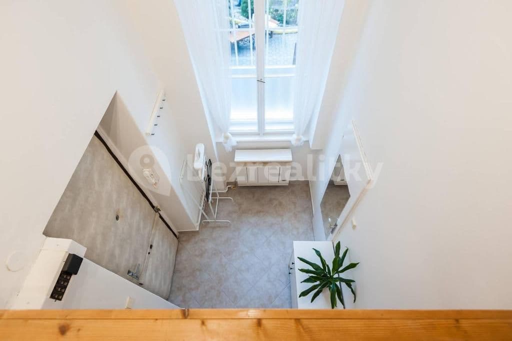 Small studio flat to rent, 18 m², U Zvonařky, Prague, Prague Small studio flat to rent, 18 m², U Zvonařky, Prague, Prague