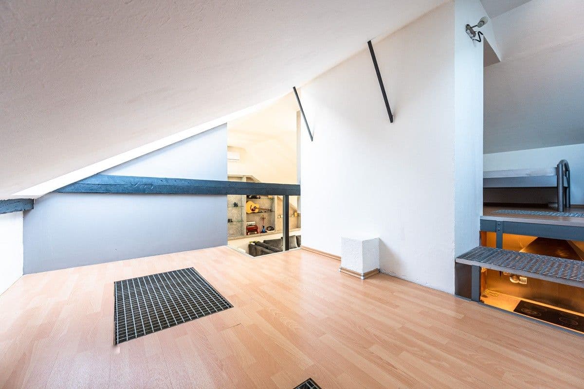 3 bedroom with open-plan kitchen flat to rent, 126 m², Vltavská, Prague, Prague 3 bedroom with open-plan kitchen flat to rent, 126 m², Vltavská, Prague, Prague