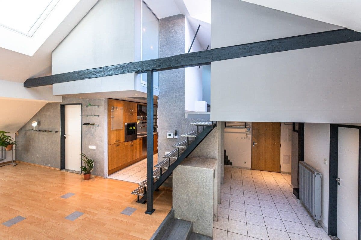 3 bedroom with open-plan kitchen flat to rent, 126 m², Vltavská, Prague, Prague 3 bedroom with open-plan kitchen flat to rent, 126 m², Vltavská, Prague, Prague