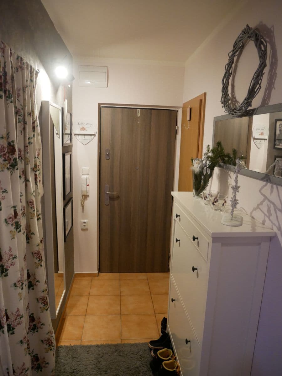 2 bedroom flat to rent, 57 m², Dukelská, Čelákovice, Středočeský Region 2 bedroom flat to rent, 57 m², Dukelská, Čelákovice, Středočeský Region