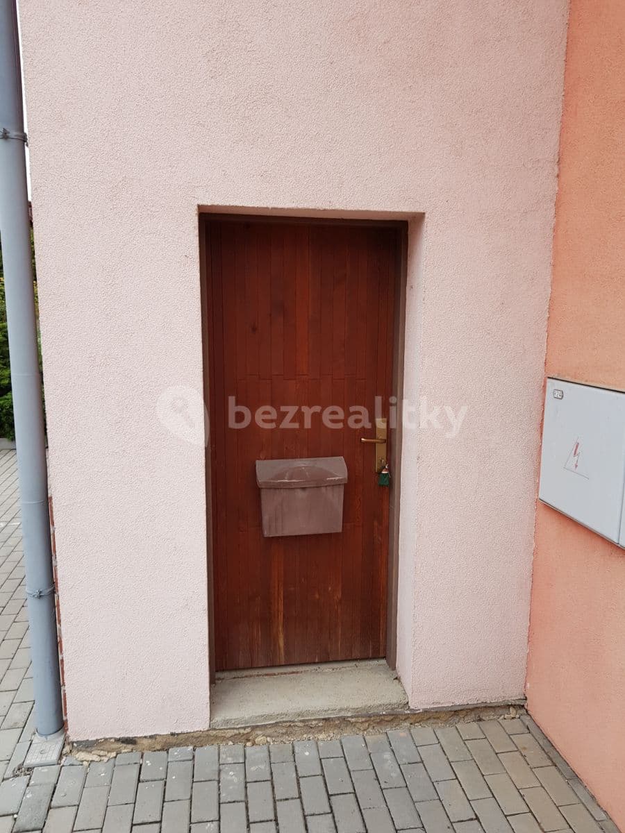 non-residential property to rent, 9 m², Politických vězňů, Horoměřice, Středočeský Region non-residential property to rent, 9 m², Politických vězňů, Horoměřice, Středočeský Region