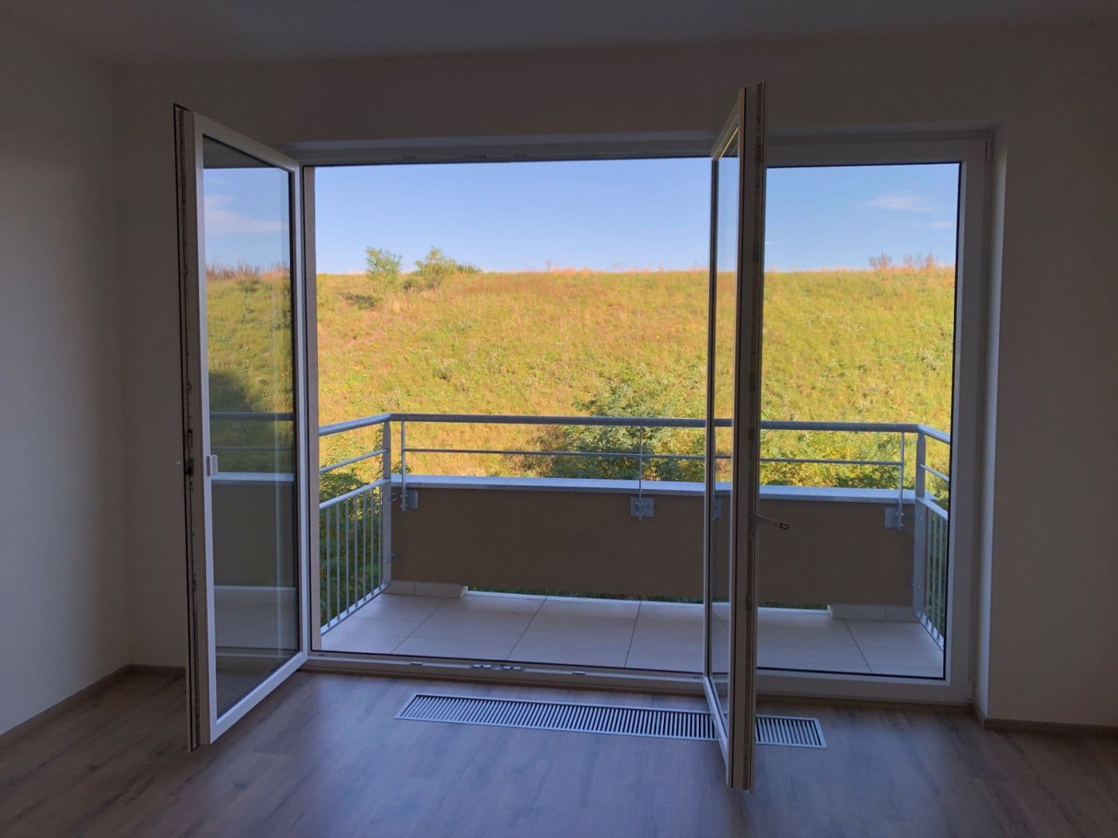 1 bedroom with open-plan kitchen flat to rent, 55 m², Mantovská, Prague, Prague 1 bedroom with open-plan kitchen flat to rent, 55 m², Mantovská, Prague, Prague