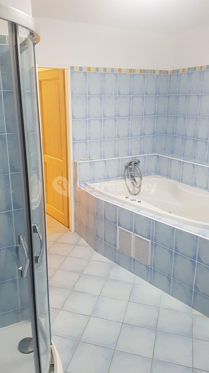 1 bedroom flat to rent, 54 m², Na Fialce I, Prague, Prague 1 bedroom flat to rent, 54 m², Na Fialce I, Prague, Prague