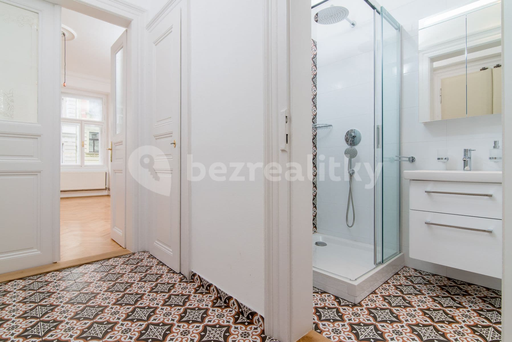 1 bedroom with open-plan kitchen flat to rent, 50 m², Wenzigova, Prague, Prague 1 bedroom with open-plan kitchen flat to rent, 50 m², Wenzigova, Prague, Prague