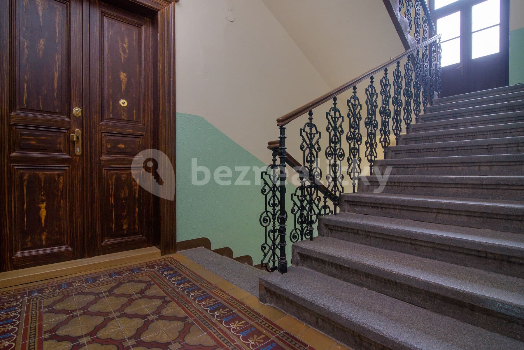 1 bedroom with open-plan kitchen flat to rent, 50 m², Wenzigova, Prague, Prague 1 bedroom with open-plan kitchen flat to rent, 50 m², Wenzigova, Prague, Prague