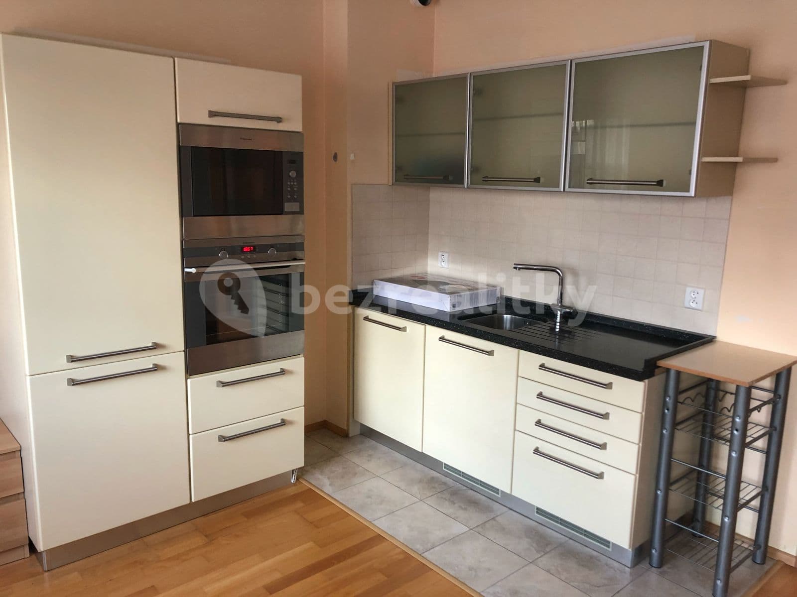 Studio flat to rent, 33 m², Mattioliho, Prague, Prague Studio flat to rent, 33 m², Mattioliho, Prague, Prague