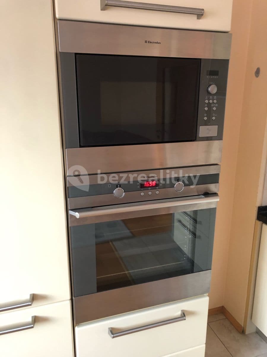 Studio flat to rent, 33 m², Mattioliho, Prague, Prague Studio flat to rent, 33 m², Mattioliho, Prague, Prague