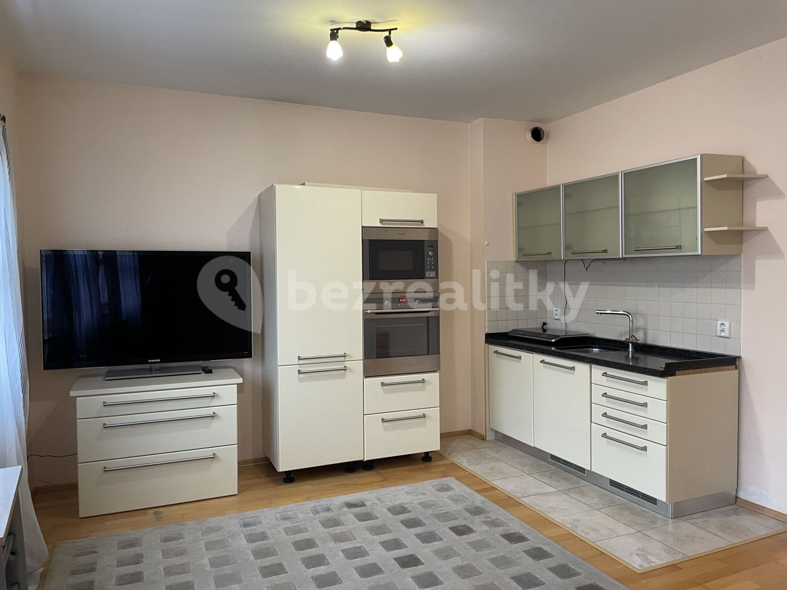 Studio flat to rent, 33 m², Mattioliho, Prague, Prague Studio flat to rent, 33 m², Mattioliho, Prague, Prague