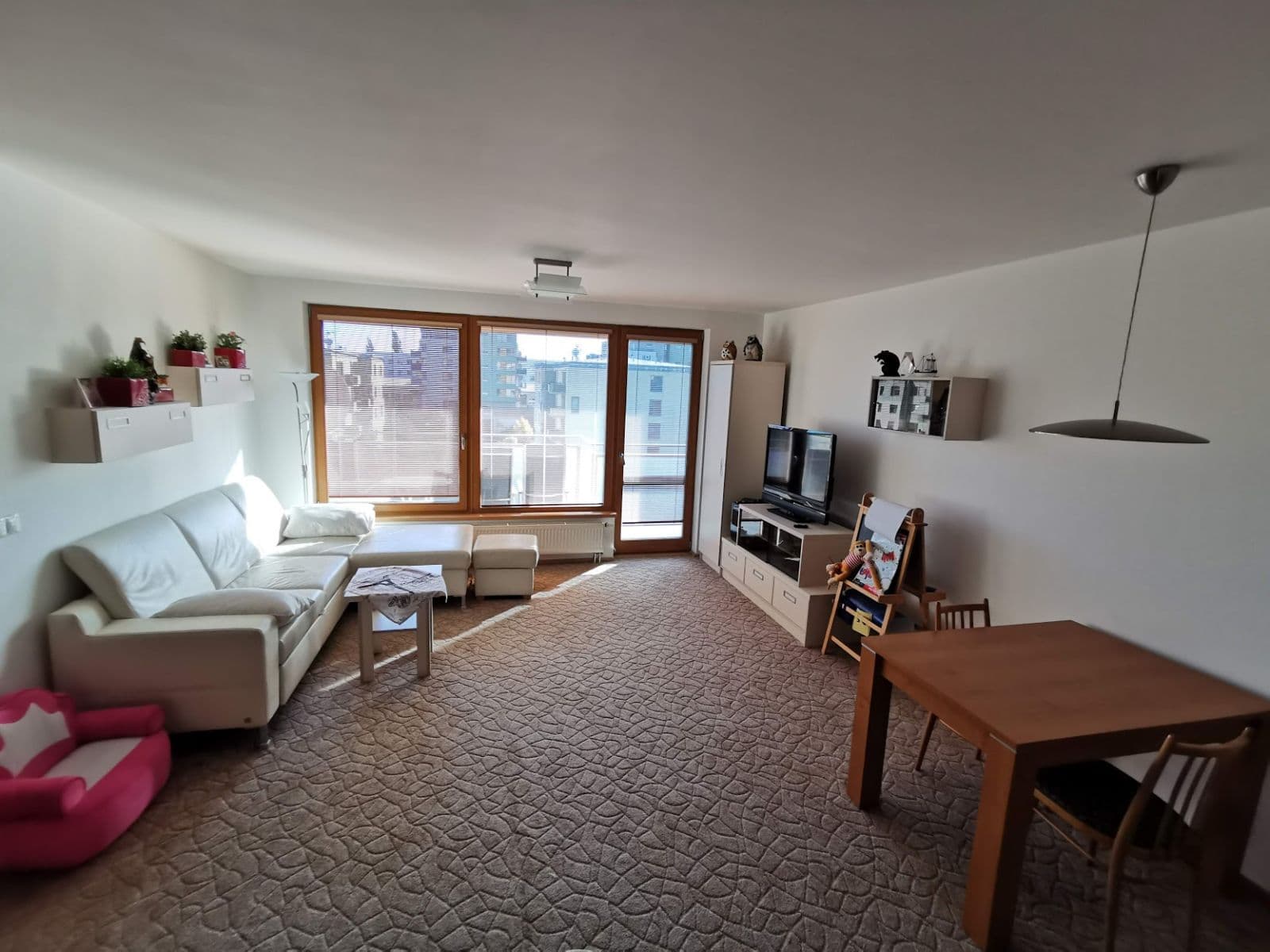 2 bedroom with open-plan kitchen flat to rent, 79 m², Prague, Prague 2 bedroom with open-plan kitchen flat to rent, 79 m², Prague, Prague