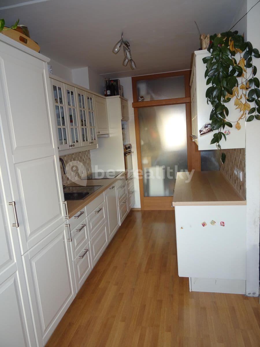 2 bedroom with open-plan kitchen flat to rent, 75 m², Mrkvičkova, Prague, Prague 2 bedroom with open-plan kitchen flat to rent, 75 m², Mrkvičkova, Prague, Prague