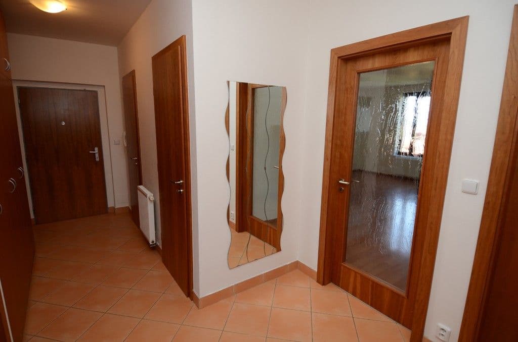 2 bedroom with open-plan kitchen flat to rent, 75 m², K Sídlišti, Prague, Prague 2 bedroom with open-plan kitchen flat to rent, 75 m², K Sídlišti, Prague, Prague