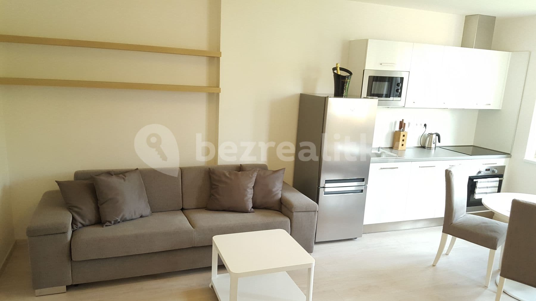 1 bedroom with open-plan kitchen flat to rent, 42 m², Na Pankráci, Prague, Prague 1 bedroom with open-plan kitchen flat to rent, 42 m², Na Pankráci, Prague, Prague