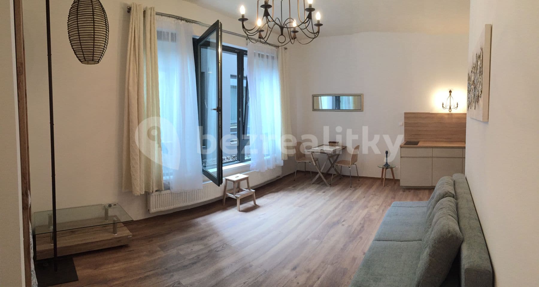 1 bedroom with open-plan kitchen flat to rent, 43 m², Pod dvorem, Prague, Prague 1 bedroom with open-plan kitchen flat to rent, 43 m², Pod dvorem, Prague, Prague