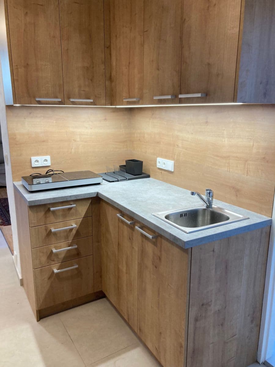 Studio flat to rent, 35 m², Mikšovského, Prague, Prague Studio flat to rent, 35 m², Mikšovského, Prague, Prague