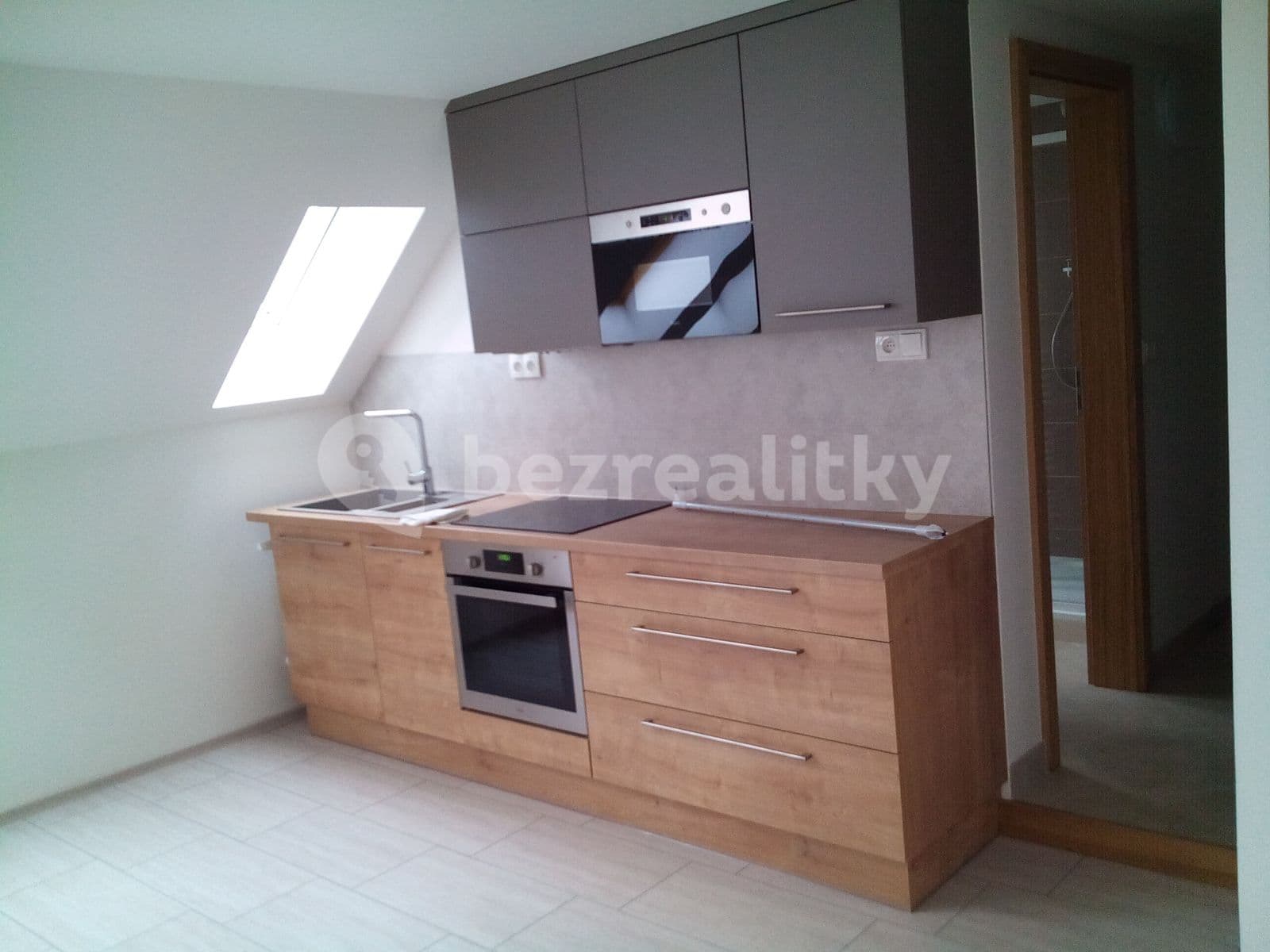 1 bedroom with open-plan kitchen flat to rent, 55 m², Na kovárně, Brno, Jihomoravský Region 1 bedroom with open-plan kitchen flat to rent, 55 m², Na kovárně, Brno, Jihomoravský Region