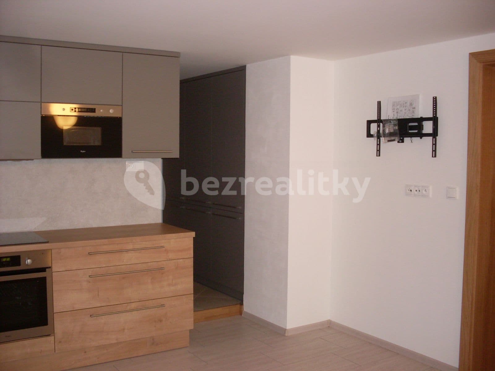 1 bedroom with open-plan kitchen flat to rent, 55 m², Na kovárně, Brno, Jihomoravský Region 1 bedroom with open-plan kitchen flat to rent, 55 m², Na kovárně, Brno, Jihomoravský Region