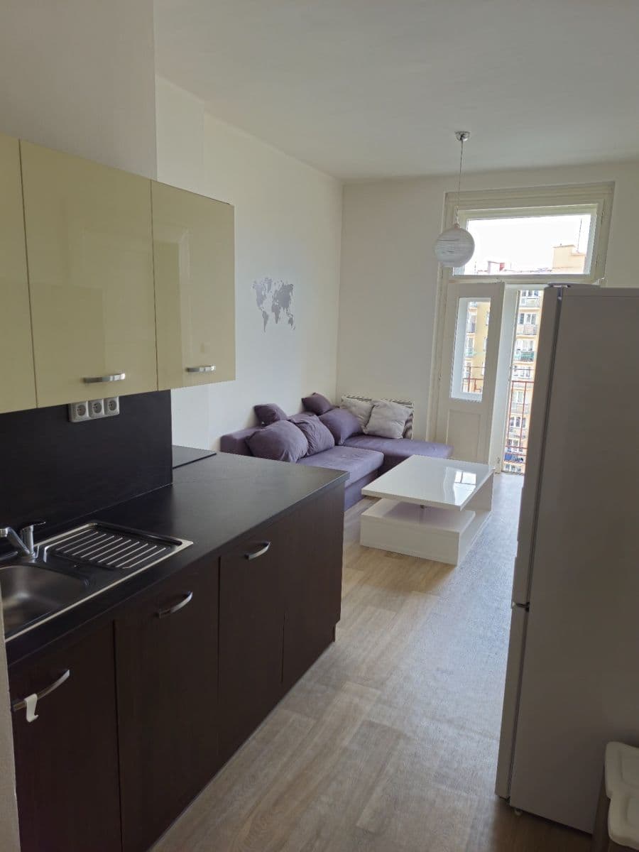 1 bedroom flat to rent, 48 m², Laubova, Prague, Prague 1 bedroom flat to rent, 48 m², Laubova, Prague, Prague