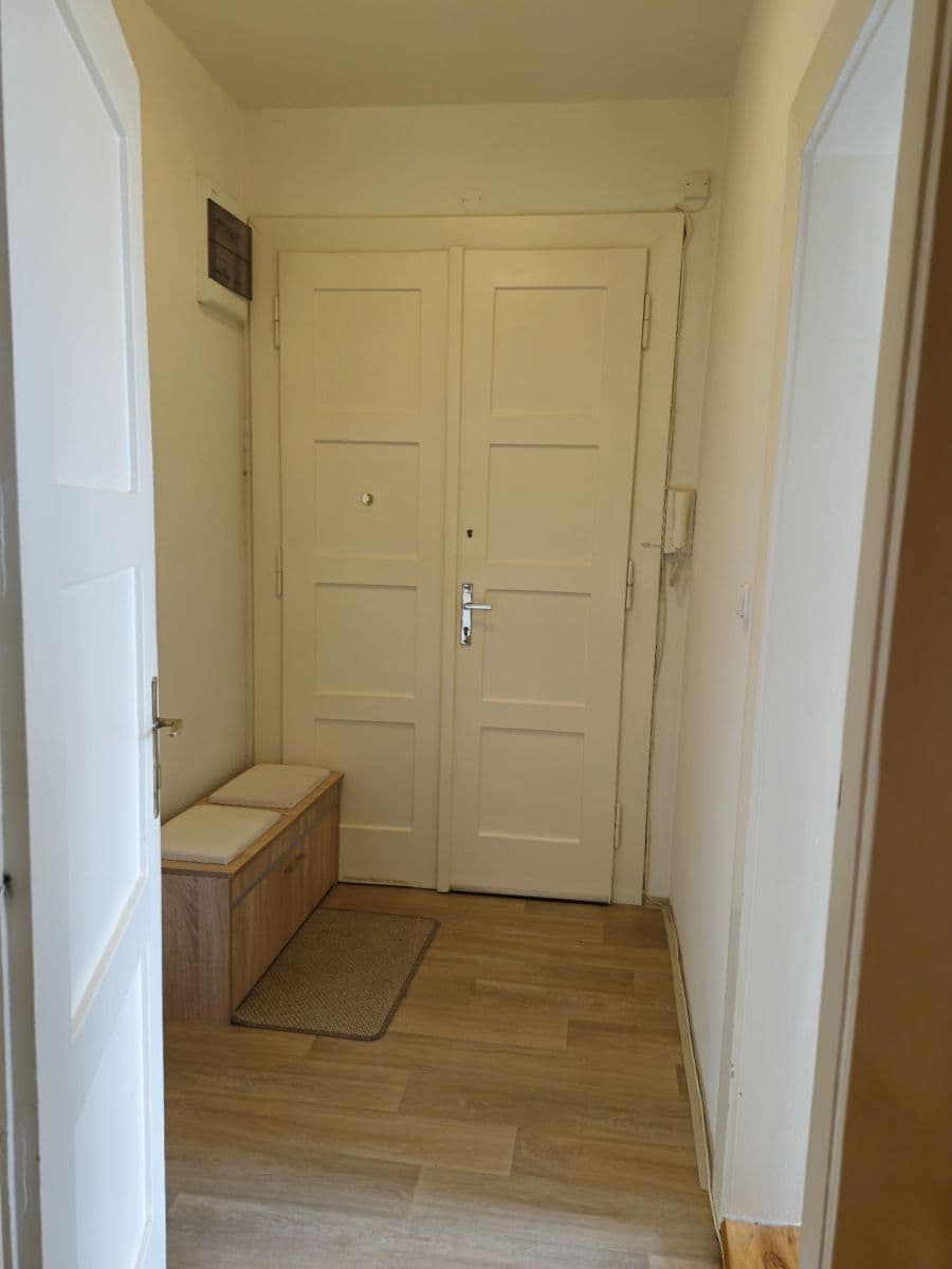 1 bedroom flat to rent, 48 m², Laubova, Prague, Prague 1 bedroom flat to rent, 48 m², Laubova, Prague, Prague