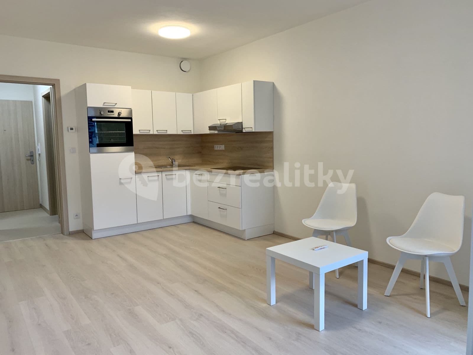 1 bedroom with open-plan kitchen flat to rent, 52 m², Mantovská, Prague, Prague 1 bedroom with open-plan kitchen flat to rent, 52 m², Mantovská, Prague, Prague