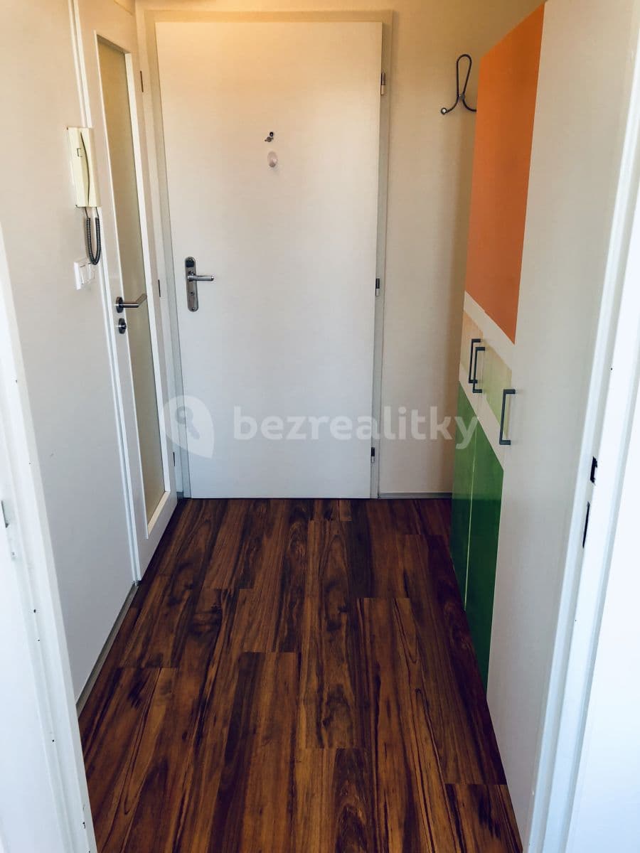 Studio flat to rent, 28 m², Molákova, Prague, Prague Studio flat to rent, 28 m², Molákova, Prague, Prague