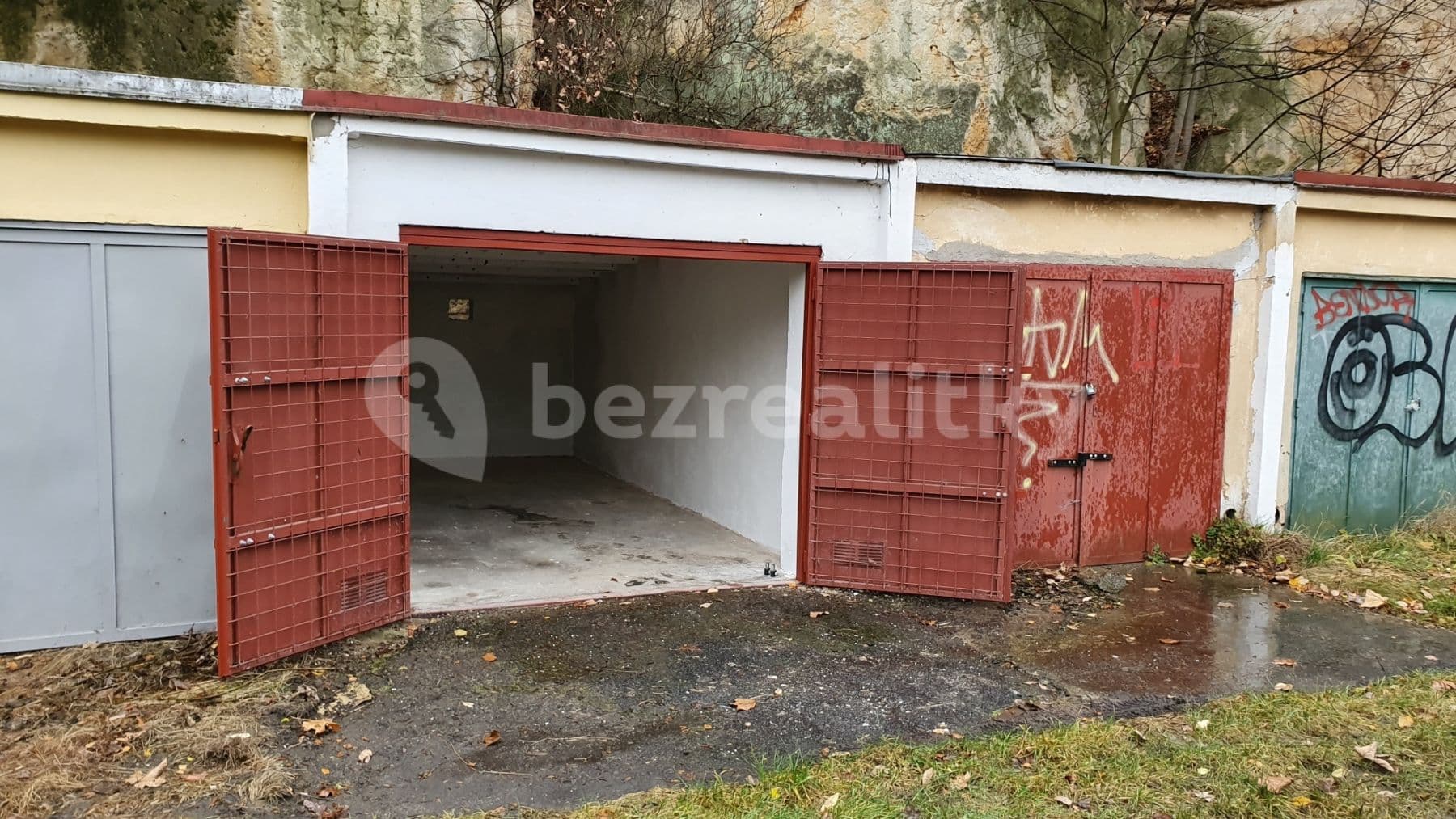 garage to rent, 18 m², Pod Petřinami, Prague, Prague garage to rent, 18 m², Pod Petřinami, Prague, Prague
