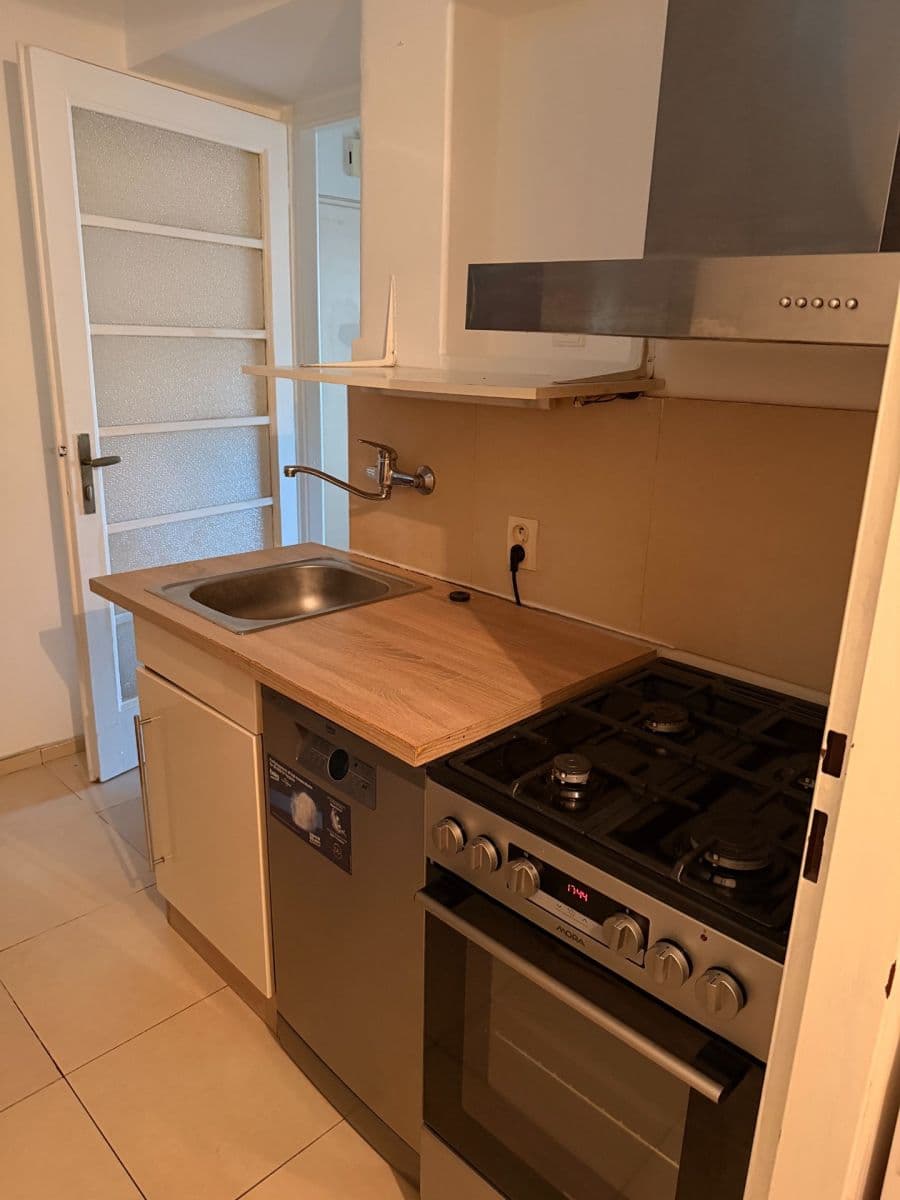 1 bedroom with open-plan kitchen flat to rent, 55 m², Kandertova, Prague, Prague 1 bedroom with open-plan kitchen flat to rent, 55 m², Kandertova, Prague, Prague
