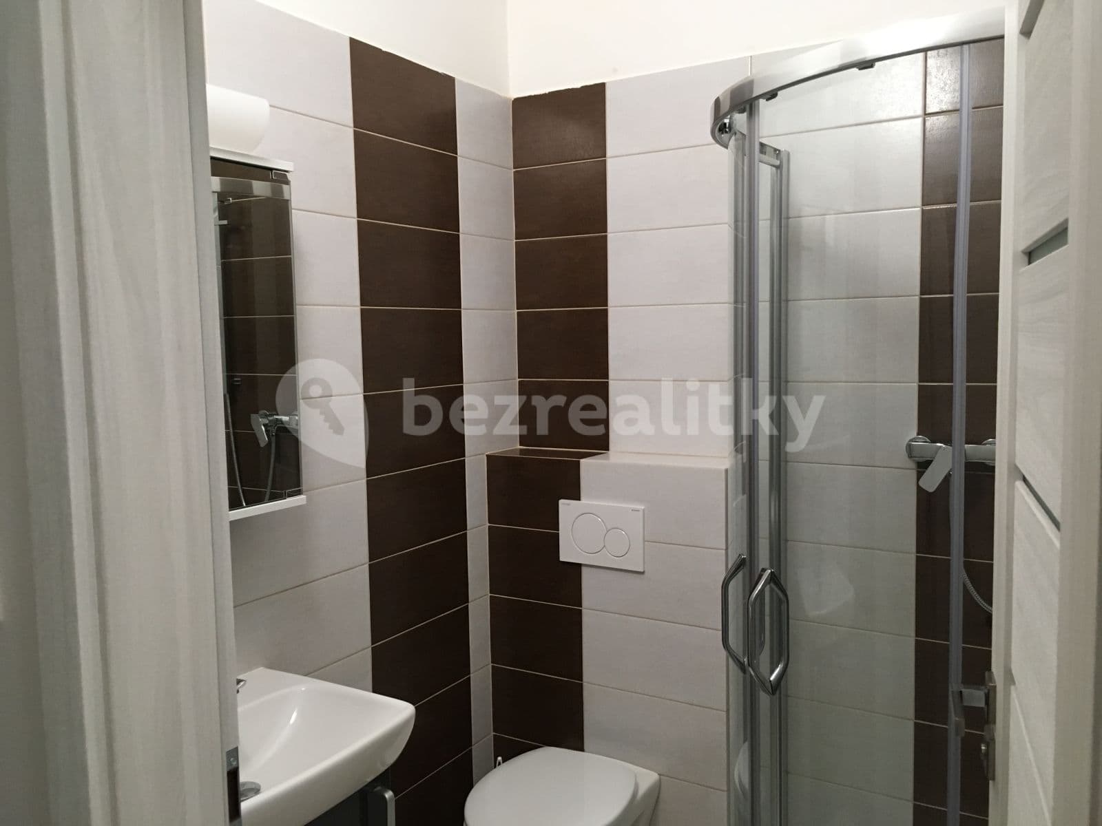 Studio flat to rent, 35 m², Eimova, Brno, Jihomoravský Region Studio flat to rent, 35 m², Eimova, Brno, Jihomoravský Region