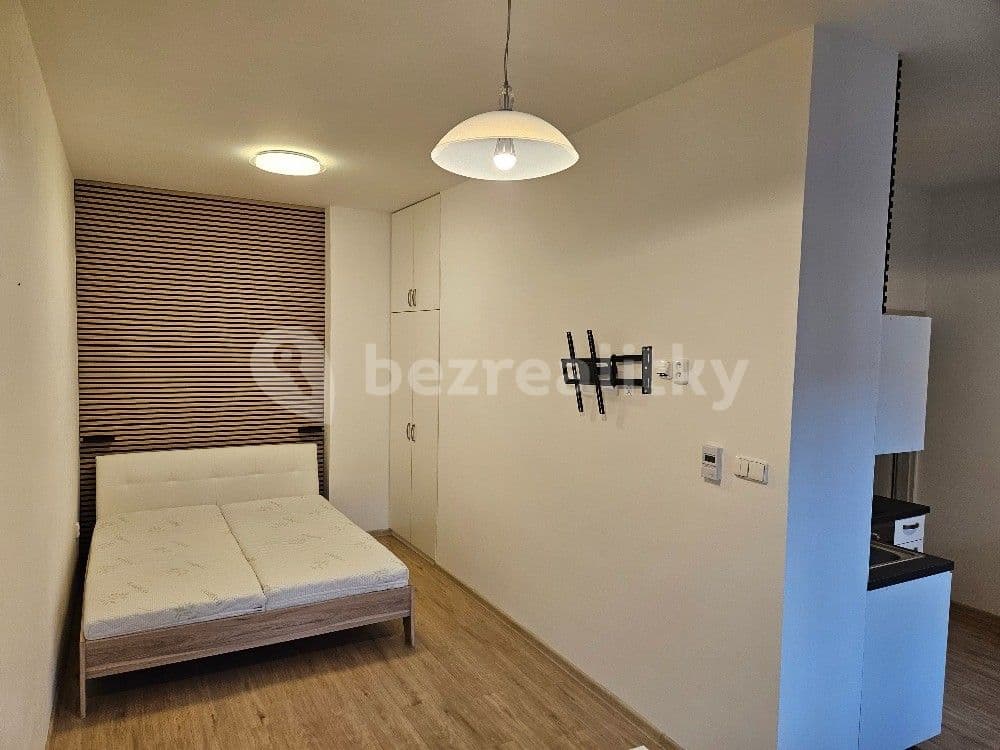 Studio flat to rent, 35 m², Eimova, Brno, Jihomoravský Region Studio flat to rent, 35 m², Eimova, Brno, Jihomoravský Region