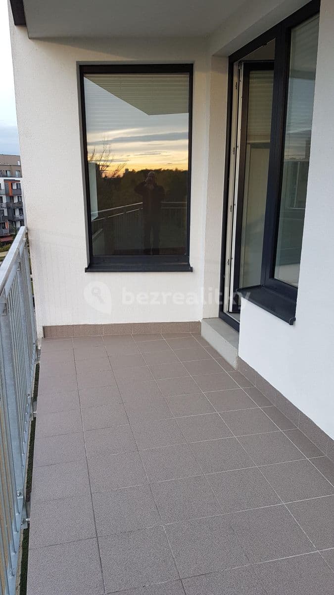 1 bedroom with open-plan kitchen flat to rent, 64 m², Makedonská, Prague, Prague 1 bedroom with open-plan kitchen flat to rent, 64 m², Makedonská, Prague, Prague